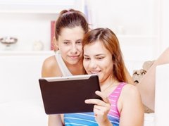teens on ipod
